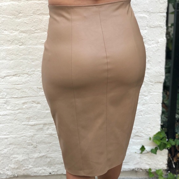 NWT Vegan leather pencil skirt - Picture 3 of 11